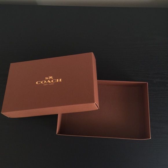 Coach box - Picture 3 of 3